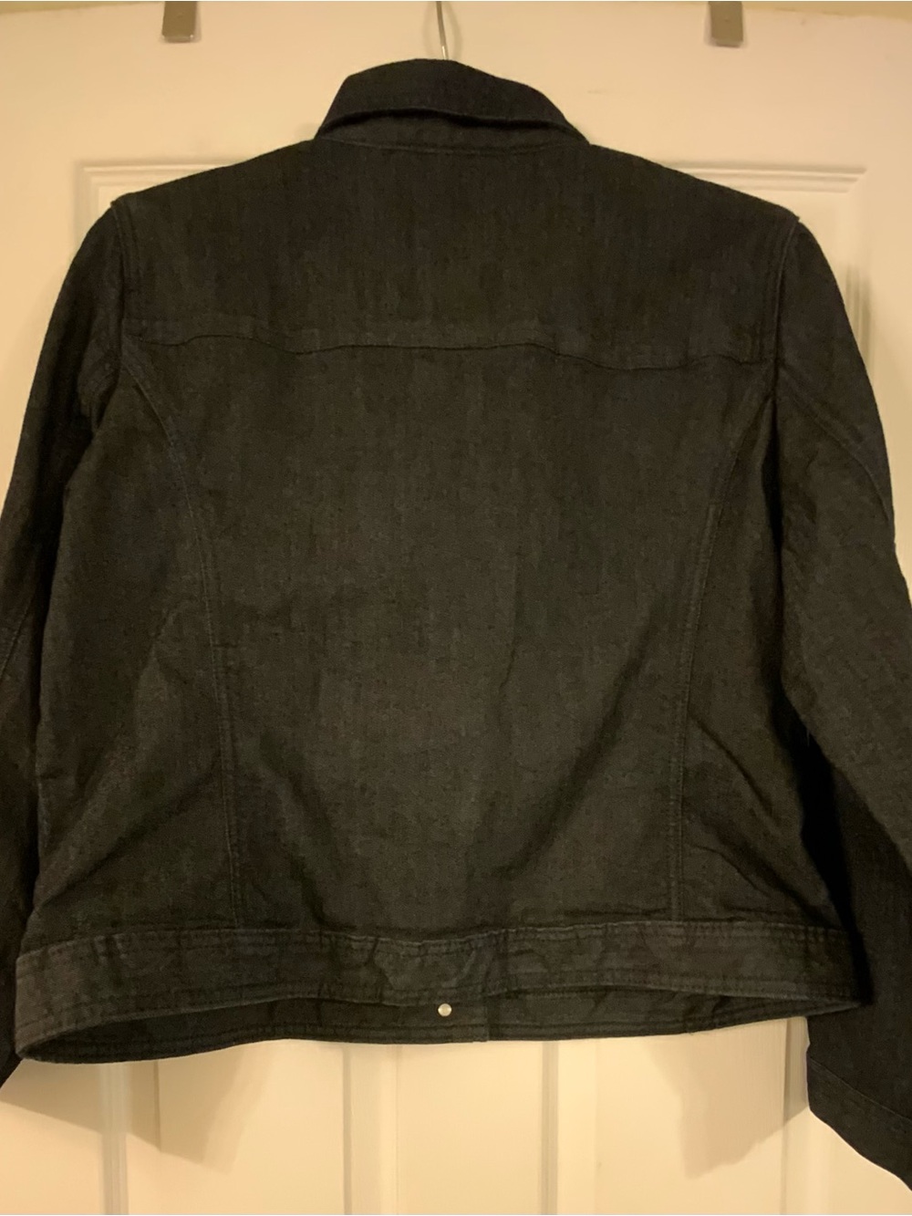 Chico's Platinum Dark Wash Denim Jacket with Beaded Shoulder Embellishments Sz 2 - Picture 5 of 9